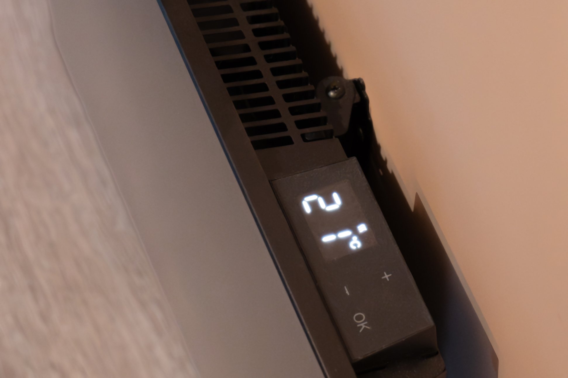 WiFi-panelovner for smart styring av varme
