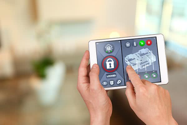 Alarm i smarthus - bygg din egen sikkerhet