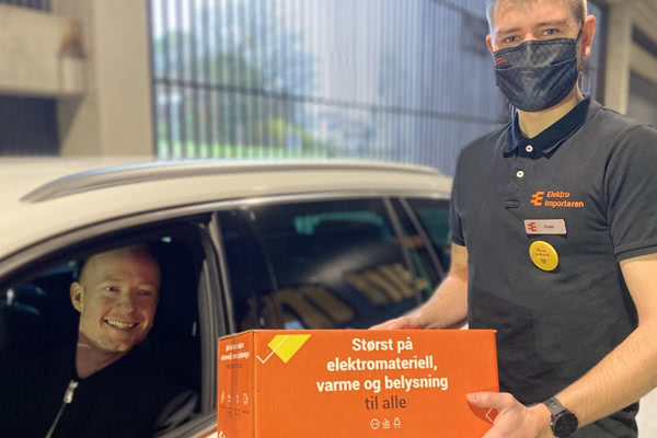 Klikk og hent p parkeringsplass Elektroimportren