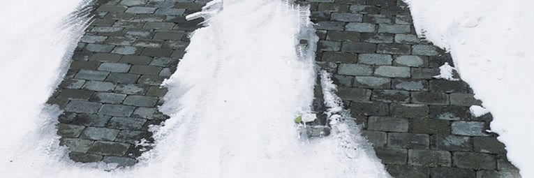 Varmekabler sikrer at oppkjørsel, trapp eller inngangsparti er snø- og frostfritt hele vinteren