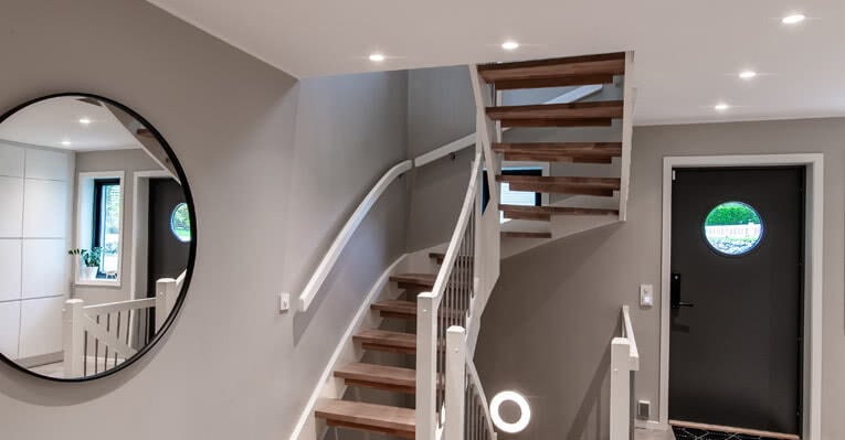 Plassering av downlights i alle rom | Elektroimportøren AS Belysning i entre | Elektroimportøren AS